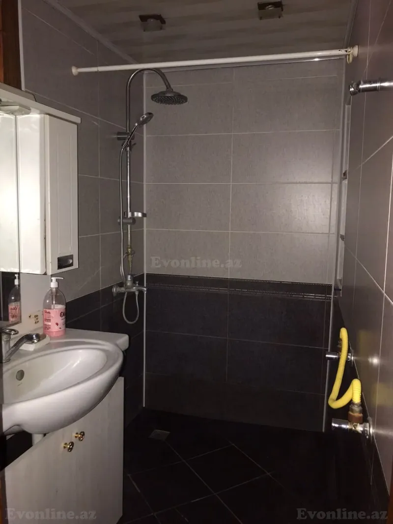 Satılır 2 otaqlı Mənzil Köhnə tikili 62 m² Suraxanı r. - şəkil 13