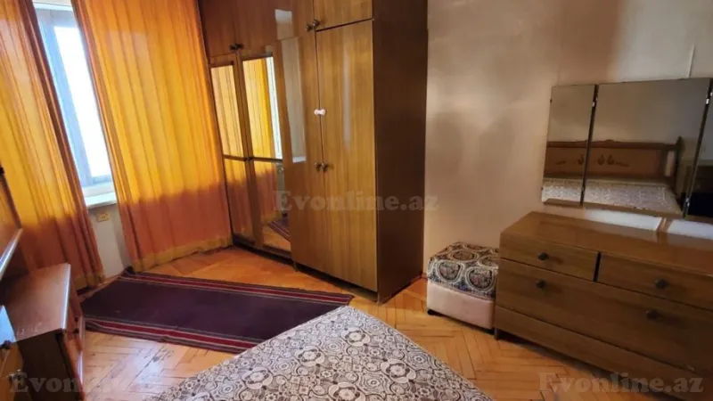 Kirayə verilir 3 otaqlı Mənzil Köhnə tikili 75 m² Nərimanov r. - şəkil 2