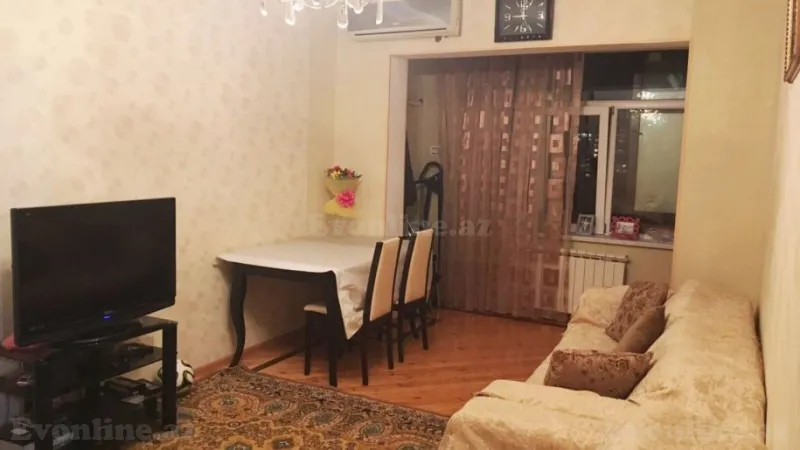 Satılır 3 otaqlı Mənzil Köhnə tikili 90 m² 8-ci mikrorayon