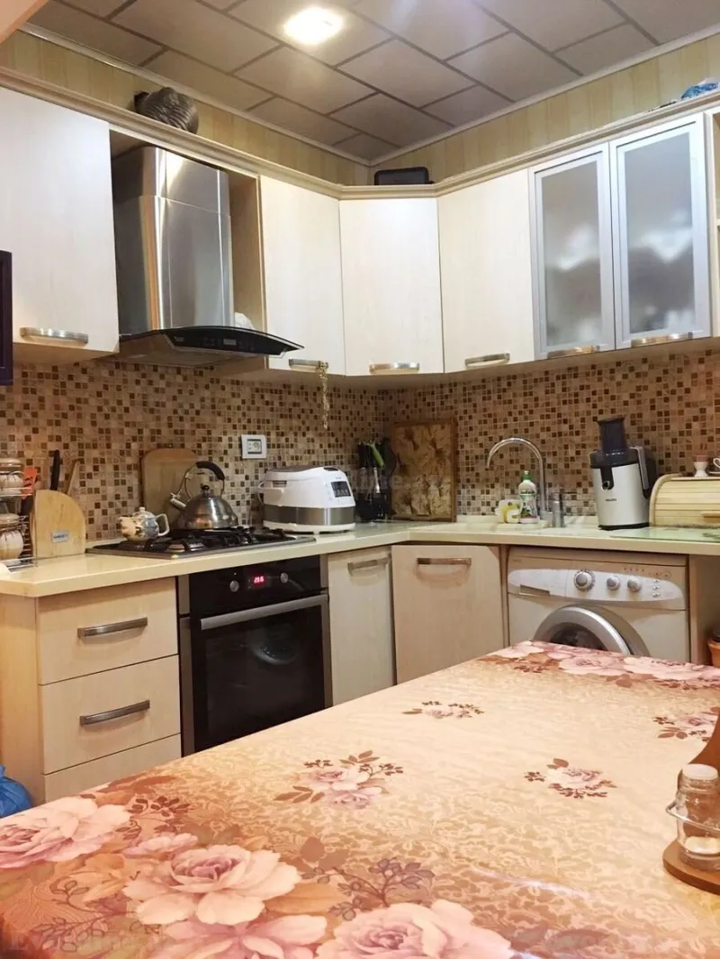 Satılır 3 otaqlı Mənzil Köhnə tikili 90 m² 8-ci mikrorayon - şəkil 2