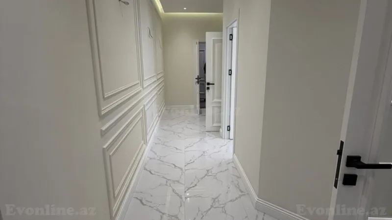 Satılır 3 otaqlı Mənzil Yeni tikili 88 m² 8-ci mikrorayon