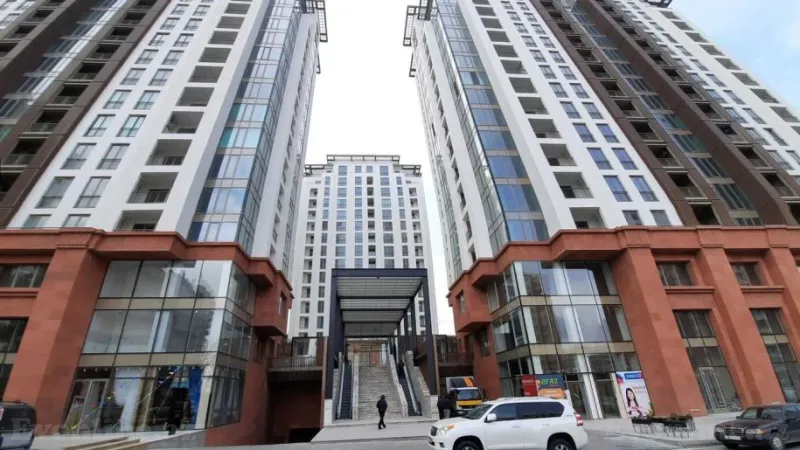 Satılır 3 otaqlı Mənzil Yeni tikili 164 m² Elmlər Akademiyası m. - şəkil 2