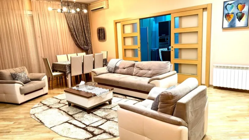 Satılır 3 otaqlı Mənzil Yeni tikili 145.5 m² 28 May m.