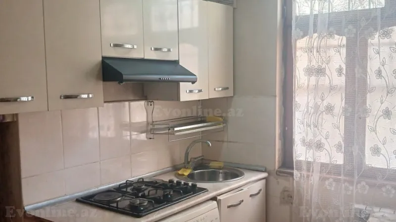 Kirayə verilir 2 otaqlı Mənzil Köhnə tikili 40 m² İnşaatçılar m. - şəkil 3