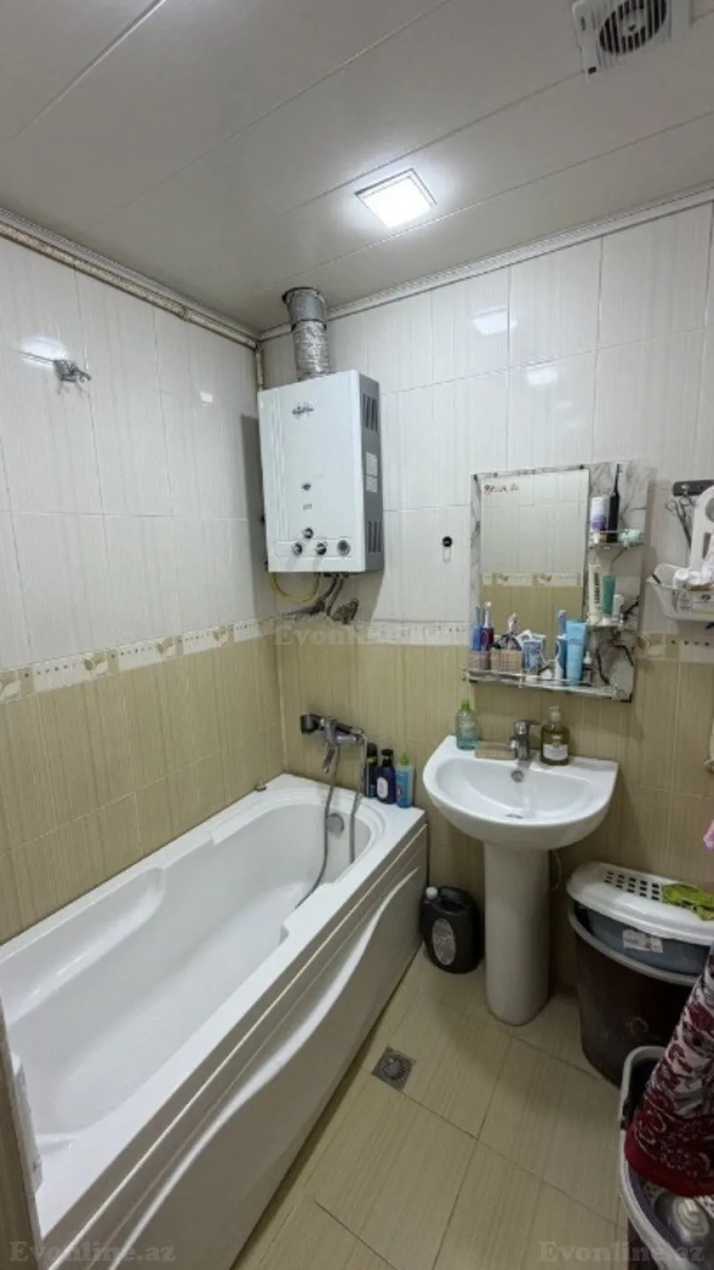 Satılır 2 otaqlı Mənzil Köhnə tikili 70 m² Nəsimi r. - şəkil 9