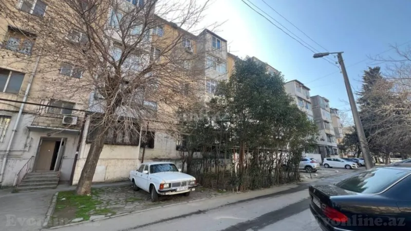 Satılır 3 otaqlı Mənzil Köhnə tikili 62 m² 7-ci mikrorayon