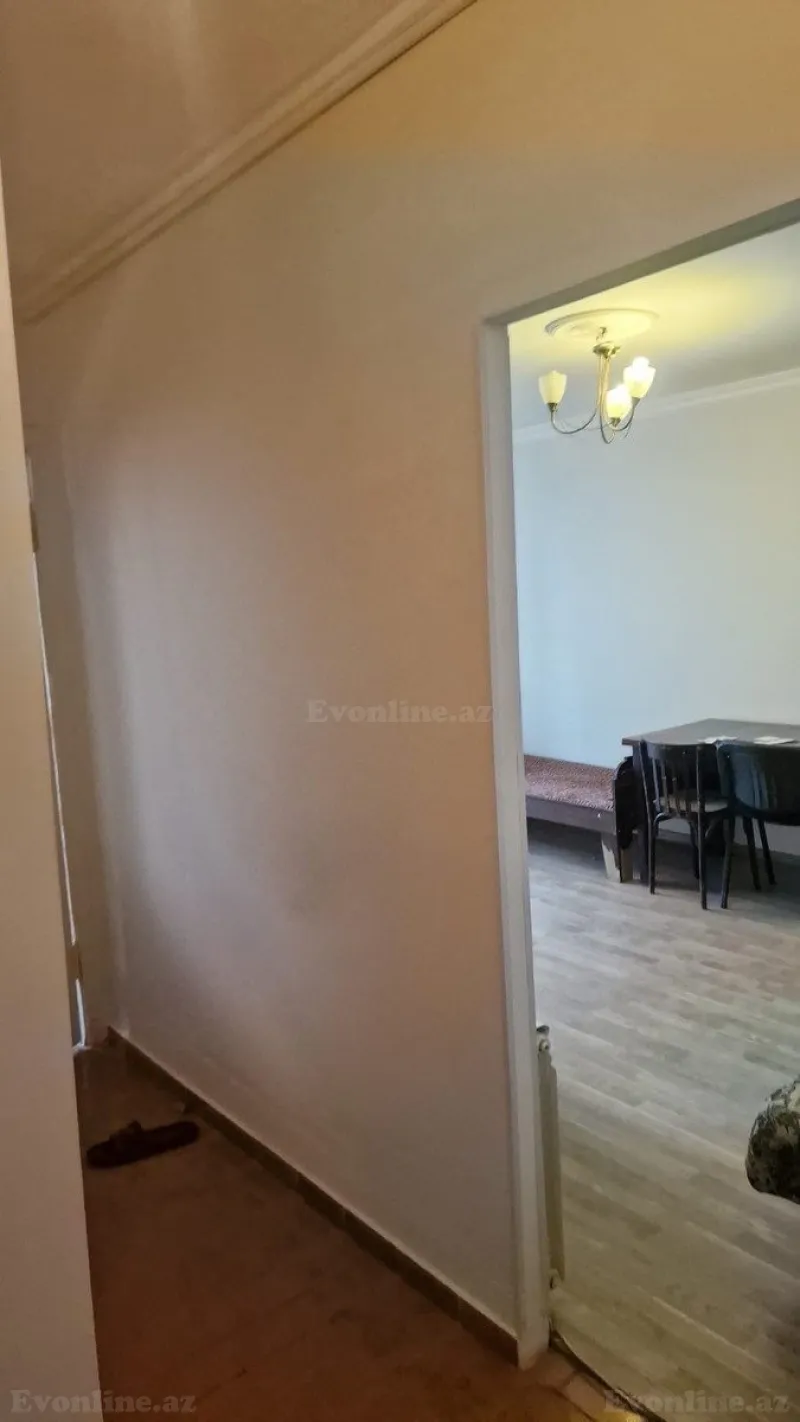 Satılır 1 otaqlı Mənzil Köhnə tikili 35 m² Gənclik m. - şəkil 2