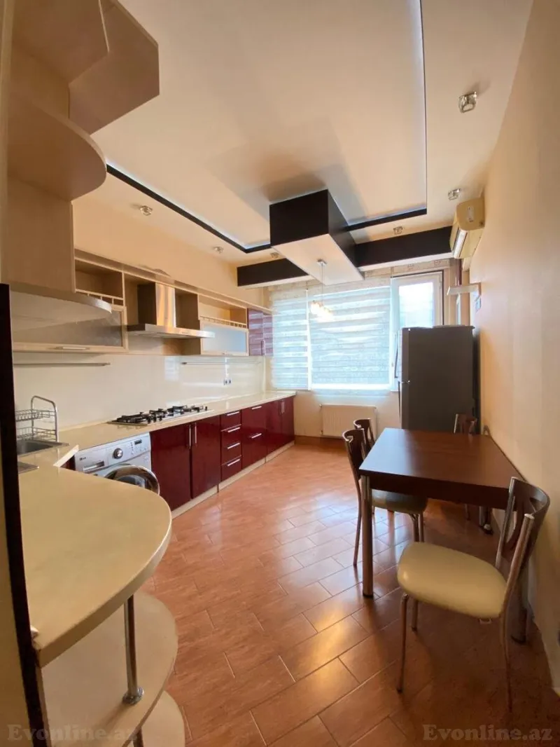 Kirayə verilir 5 otaqlı Mənzil Yeni tikili 170 m² 8-ci mikrorayon - şəkil 17