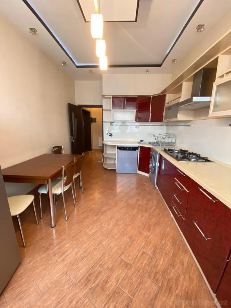 Kirayə verilir 5 otaqlı Mənzil Yeni tikili 170 m² 8-ci mikrorayon - şəkil 19