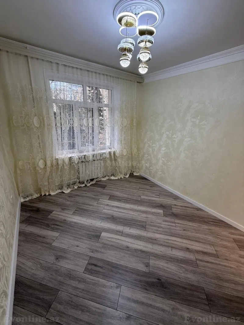 Satılır 4 otaqlı Mənzil Köhnə tikili 115 m² Xalqlar Dostluğu m. - şəkil 4