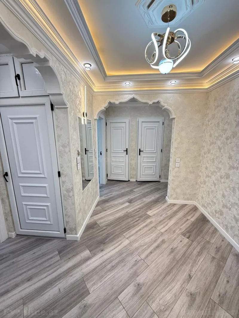 Satılır 4 otaqlı Mənzil Köhnə tikili 115 m² Xalqlar Dostluğu m. - şəkil 5