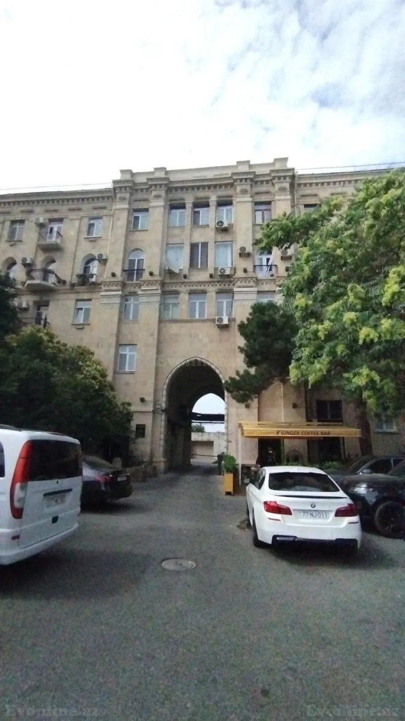 Satılır 3 otaqlı Mənzil Köhnə tikili 75 m² Yasamal - şəkil 22