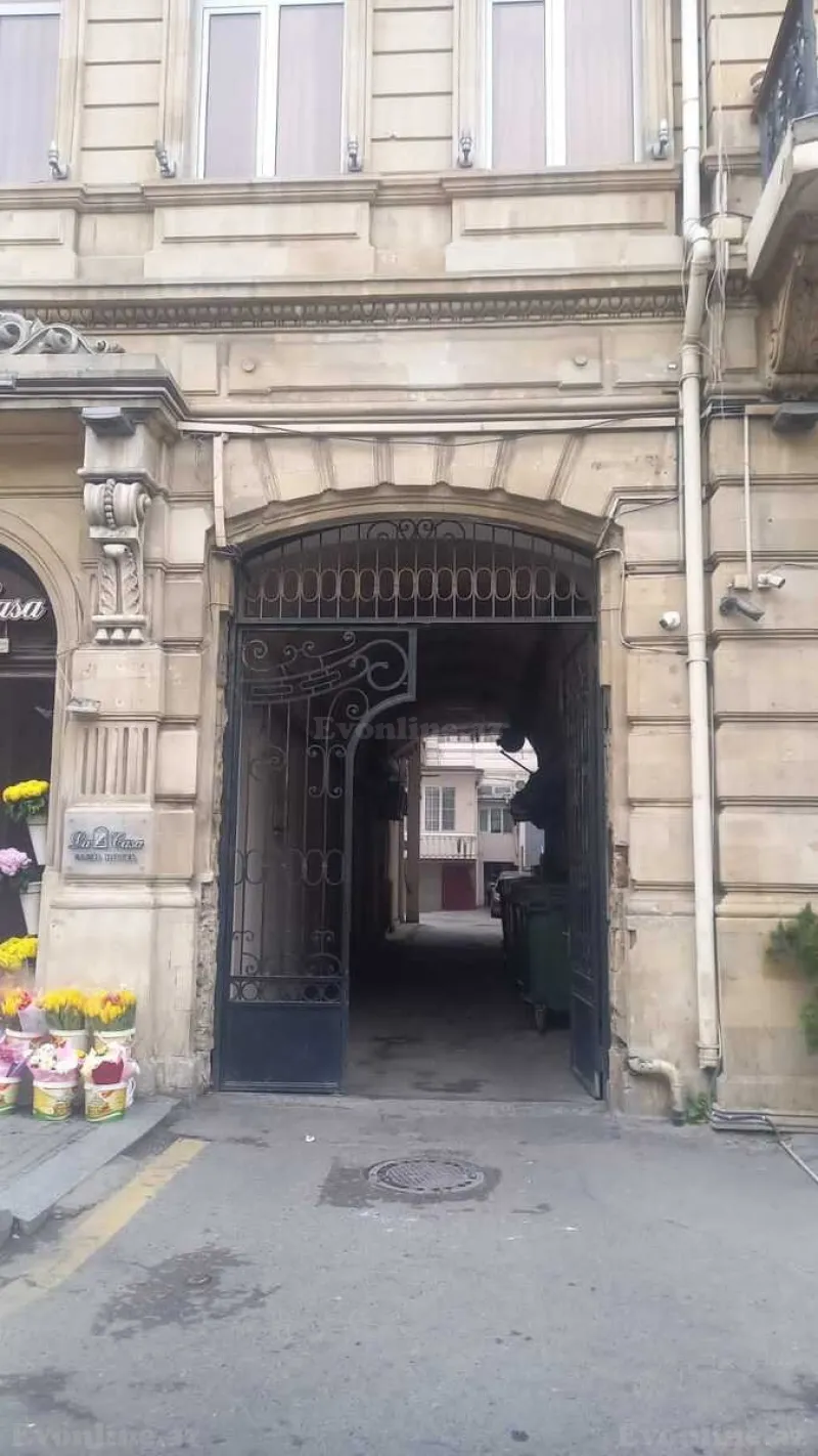 Kirayə verilir 2 otaqlı Mənzil Köhnə tikili 45 m² Sahil m. - şəkil 9