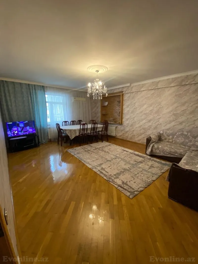 Kirayə verilir 3 otaqlı Mənzil Yeni tikili 130 m² Badamdar