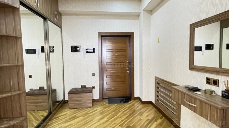 Kirayə verilir 3 otaqlı Mənzil Yeni tikili 147 m² Neftçilər m. - şəkil 16