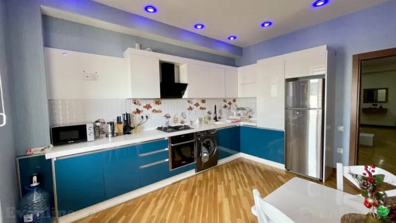 Kirayə verilir 3 otaqlı Mənzil Yeni tikili 147 m² Neftçilər m. - şəkil 19