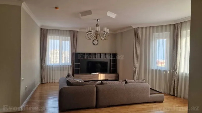 Kirayə verilir 3 otaqlı Mənzil Yeni tikili 110 m² Sahil m.