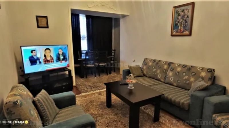 Kirayə verilir 2 otaqlı Mənzil Köhnə tikili 80 m² Nəsimi r. - şəkil 2