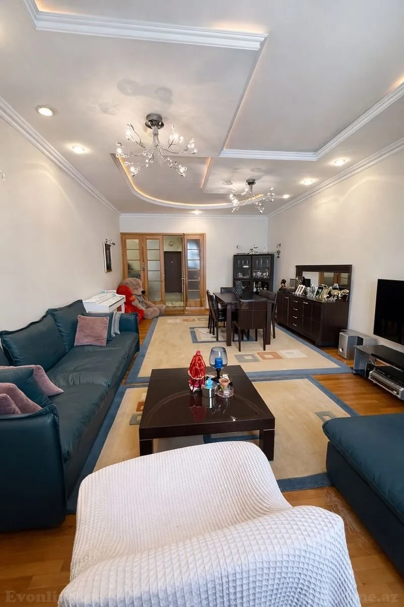 Satılır 3 otaqlı Mənzil Yeni tikili 150 m² 28 May m. - şəkil 3