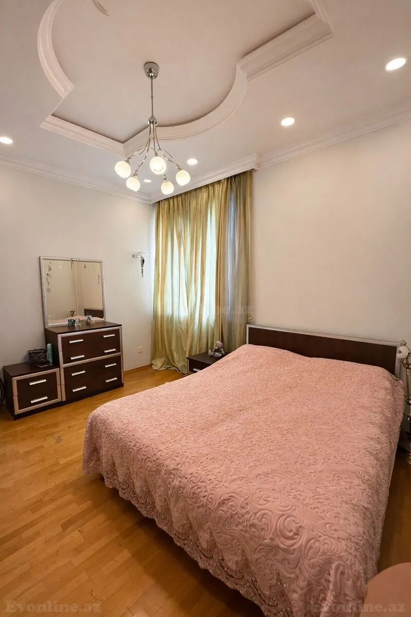 Satılır 3 otaqlı Mənzil Yeni tikili 150 m² 28 May m. - şəkil 8