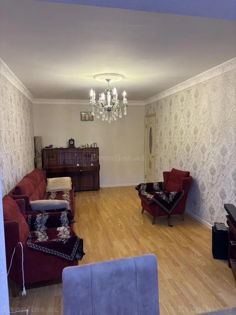 Satılır 3 otaqlı Mənzil Köhnə tikili 70 m² Neftçilər m. - şəkil 2