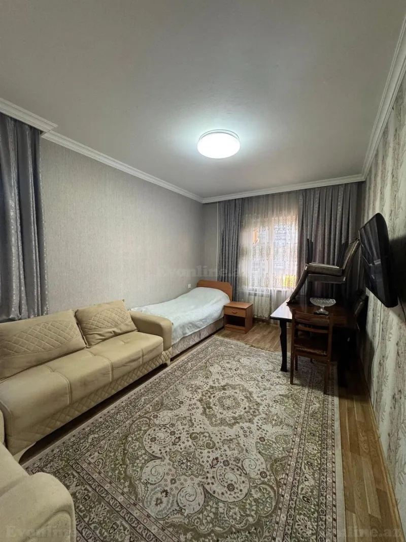 Satılır 2 otaqlı Mənzil Köhnə tikili 65 m² Yeni Yasamal