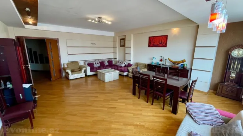 Kirayə verilir 3 otaqlı Mənzil Yeni tikili 200 m² Nəsimi r.