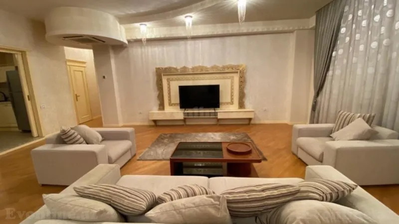 Kirayə verilir 5 otaqlı Mənzil Yeni tikili 200 m² 28 May m. - şəkil 2