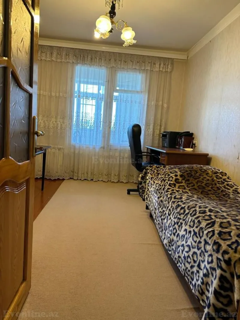 Satılır 4 otaqlı Mənzil Köhnə tikili 100 m² Nəsimi m. - şəkil 4