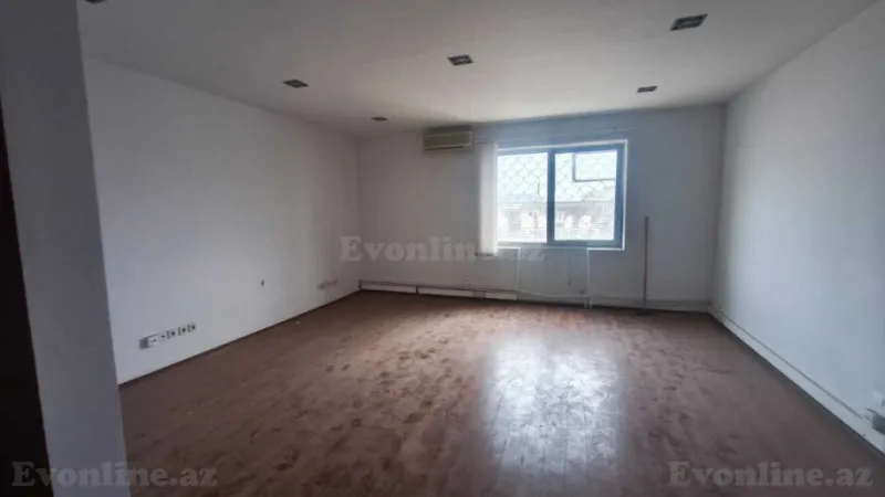 Satılır 3 otaqlı Mənzil Köhnə tikili 120 m² Sahil m. - şəkil 2