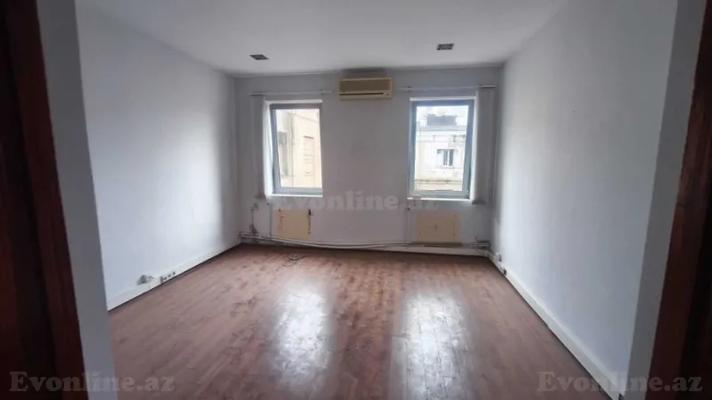 Satılır 3 otaqlı Mənzil Köhnə tikili 120 m² Sahil m. - şəkil 4