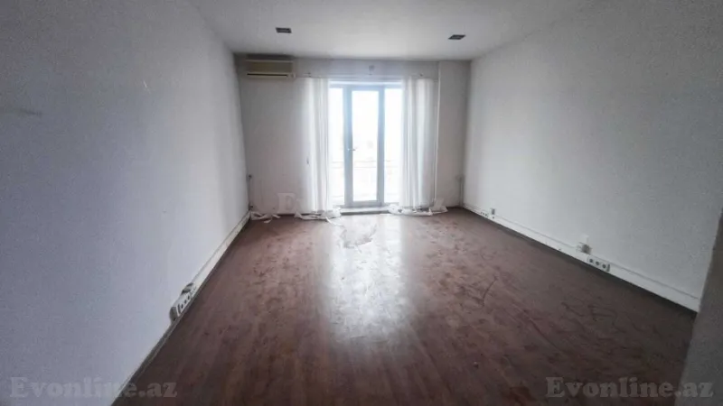 Satılır 3 otaqlı Mənzil Köhnə tikili 120 m² Sahil m. - şəkil 5