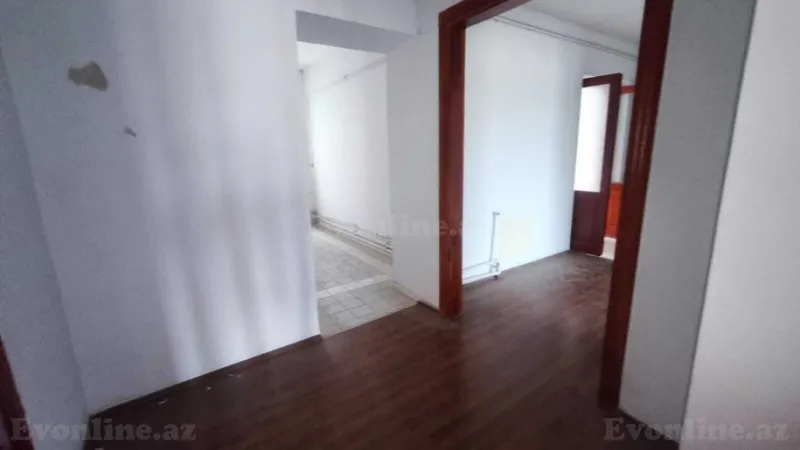 Satılır 3 otaqlı Mənzil Köhnə tikili 120 m² Sahil m. - şəkil 6