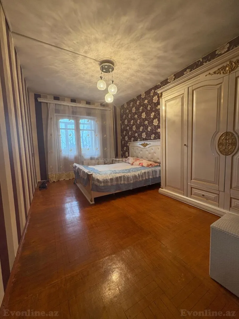 Kirayə verilir 3 otaqlı Mənzil Köhnə tikili 90 m² 3-cü mikrorayon