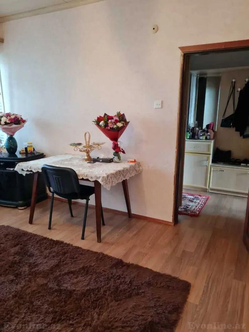 Satılır 2 otaqlı Mənzil Köhnə tikili 65 m² 8-ci mikrorayon - şəkil 9