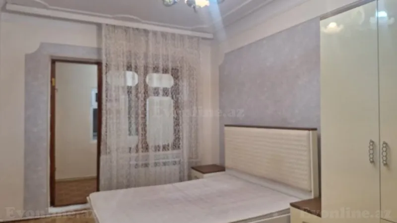 Kirayə verilir 3 otaqlı Mənzil Köhnə tikili 100 m² 8-ci mikrorayon