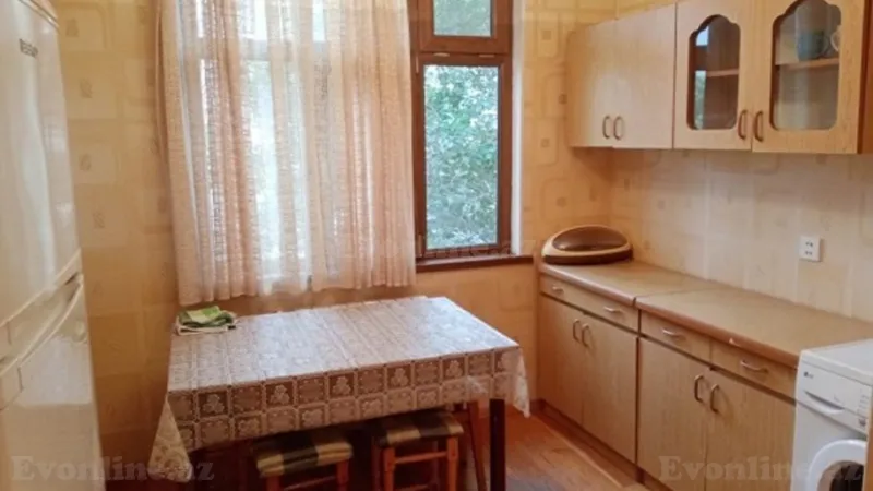 Satılır 3 otaqlı Mənzil Köhnə tikili 80 m² İnşaatçılar m. - şəkil 5