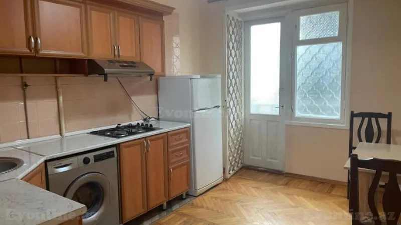 Kirayə verilir 2 otaqlı Mənzil Köhnə tikili 65 m² Əhmədli m. - şəkil 3