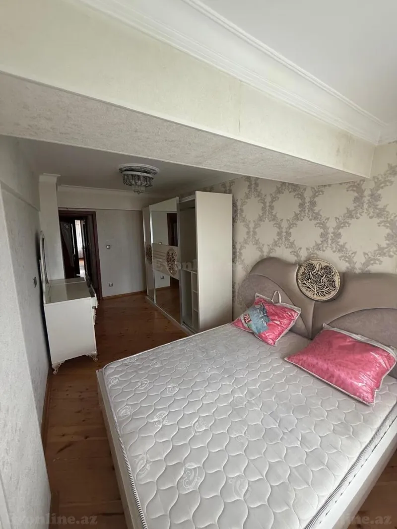 Kirayə verilir 3 otaqlı Mənzil Köhnə tikili 90 m² İçərişəhər m. - şəkil 4