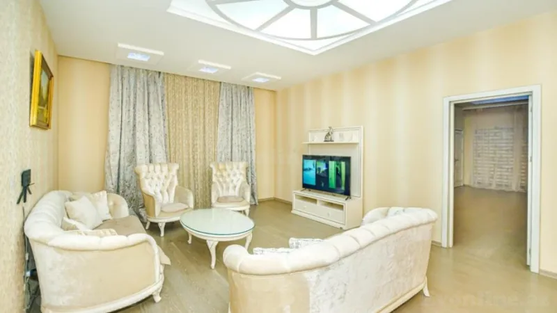 Kirayə verilir 4 otaqlı Mənzil Yeni tikili 176 m² Sahil m. - şəkil 3