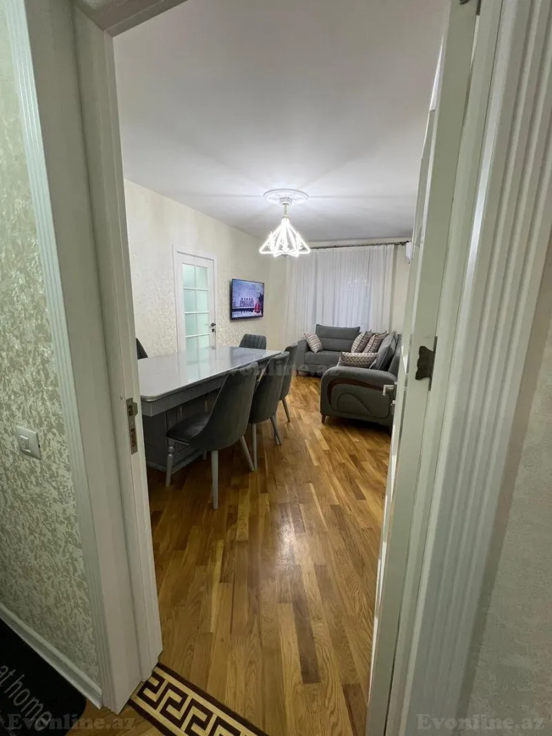 Satılır 3 otaqlı Mənzil Köhnə tikili 70 m² 7-ci mikrorayon - şəkil 2