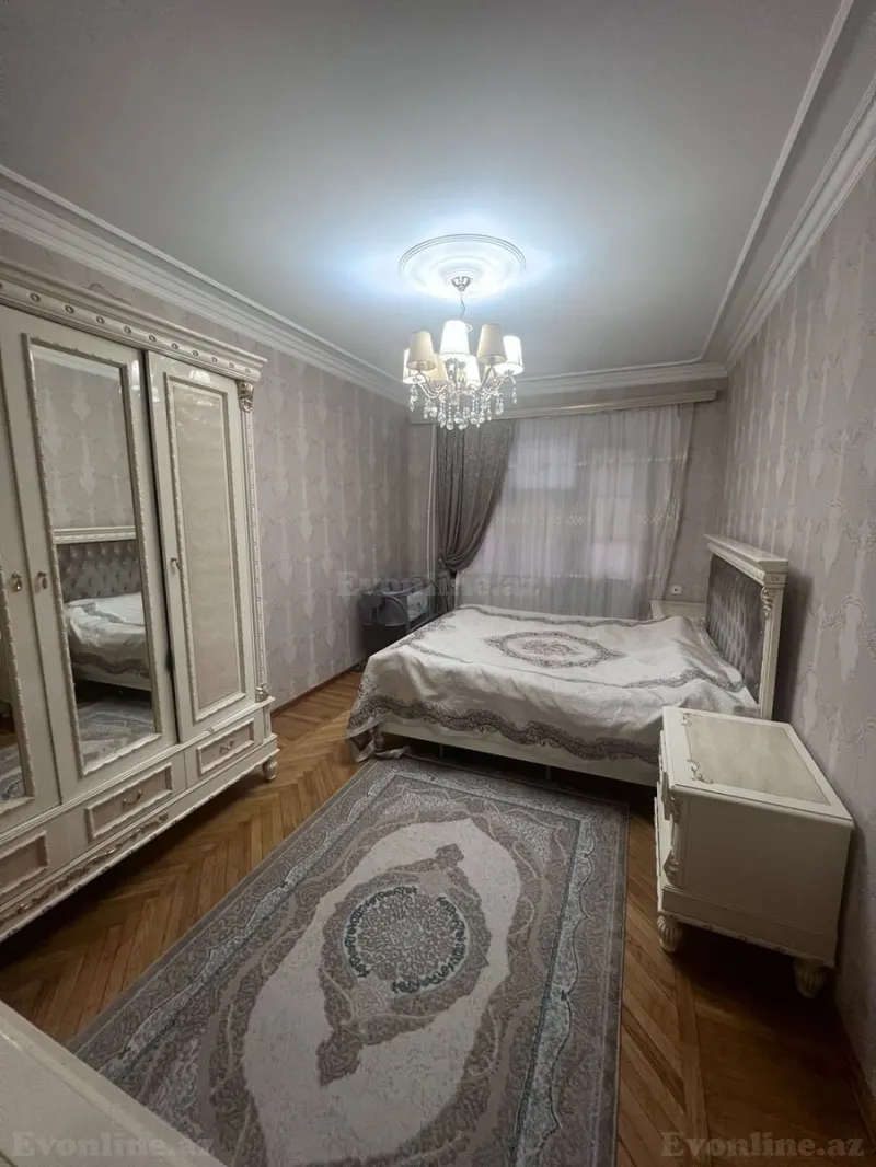 Satılır 4 otaqlı Mənzil Köhnə tikili 100 m² 8-ci mikrorayon - şəkil 3