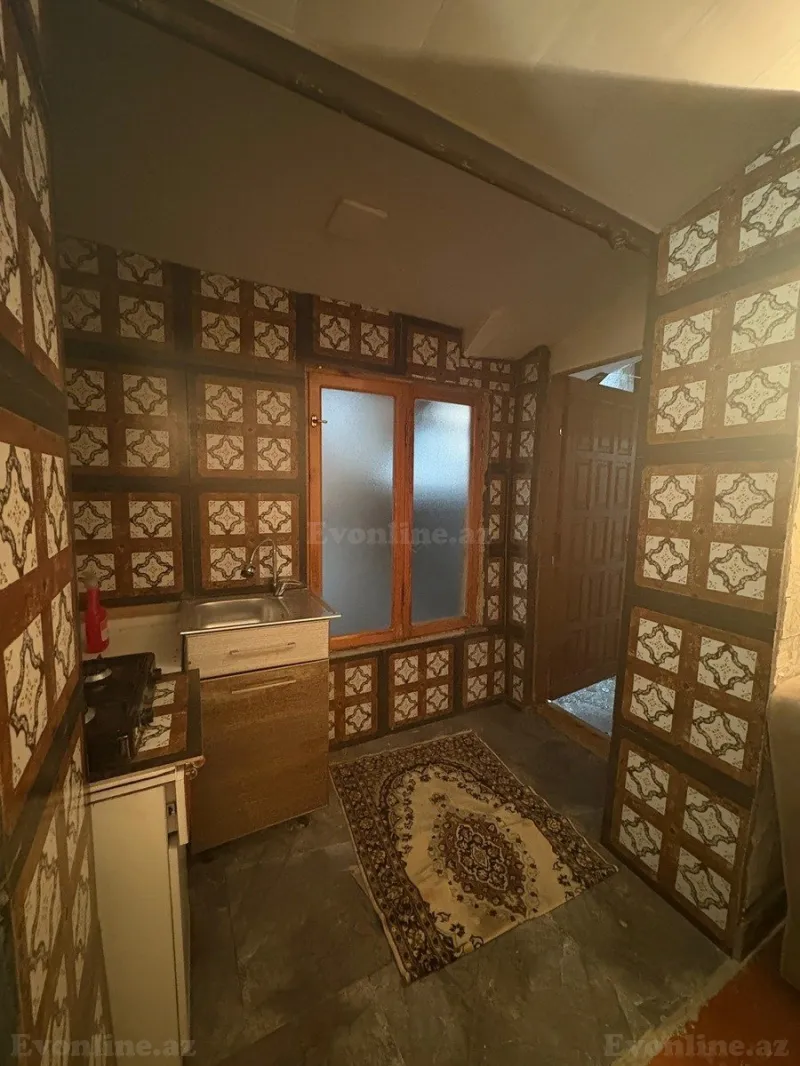 Kirayə verilir 2 otaqlı Mənzil Köhnə tikili 50 m² 28 May m.