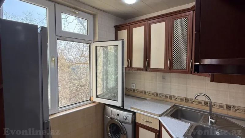 Kirayə verilir 2 otaqlı Mənzil Köhnə tikili 50 m² 4-cü mikrorayon - şəkil 6