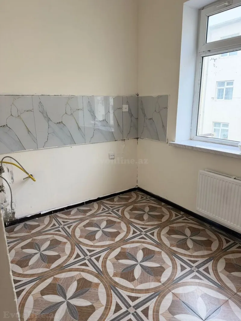 Kirayə verilir 2 otaqlı Mənzil Köhnə tikili 56 m² Nərimanov r. - şəkil 3