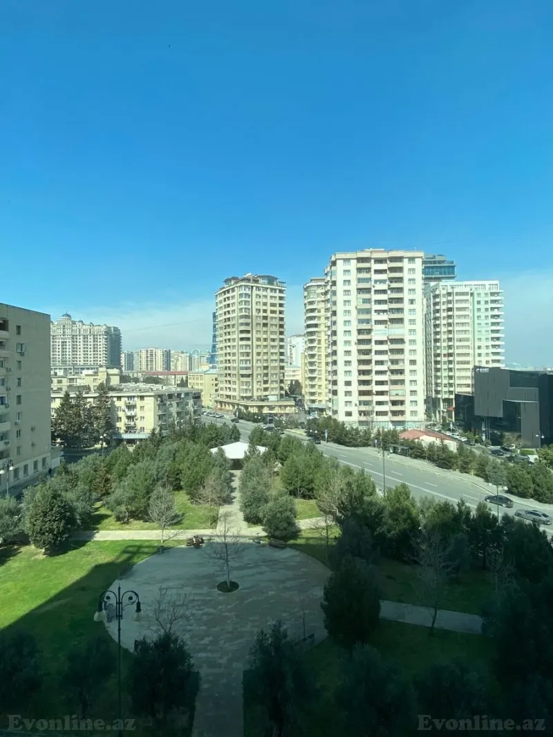 Satılır 3 otaqlı Mənzil Yeni tikili 130 m² Elmlər Akademiyası m. - şəkil 10