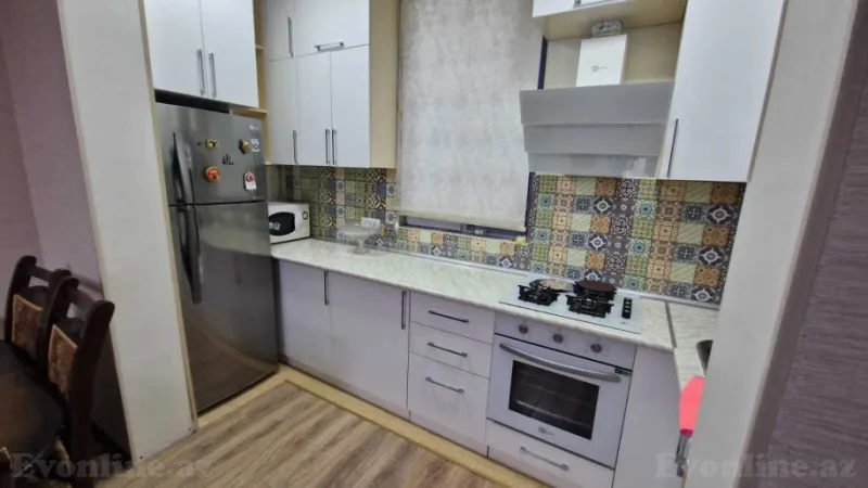 Satılır 2 otaqlı Mənzil Köhnə tikili 50 m² 4-cü mikrorayon - şəkil 4