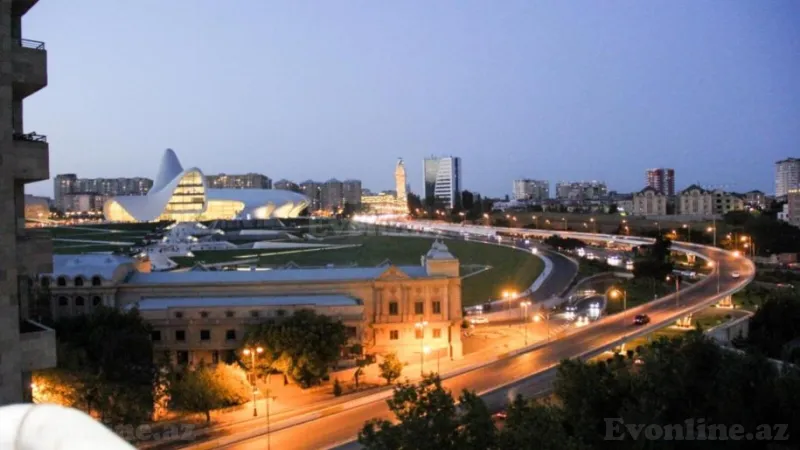 Kirayə verilir 3 otaqlı Mənzil Yeni tikili 130 m² Nəriman Nərimanov m.