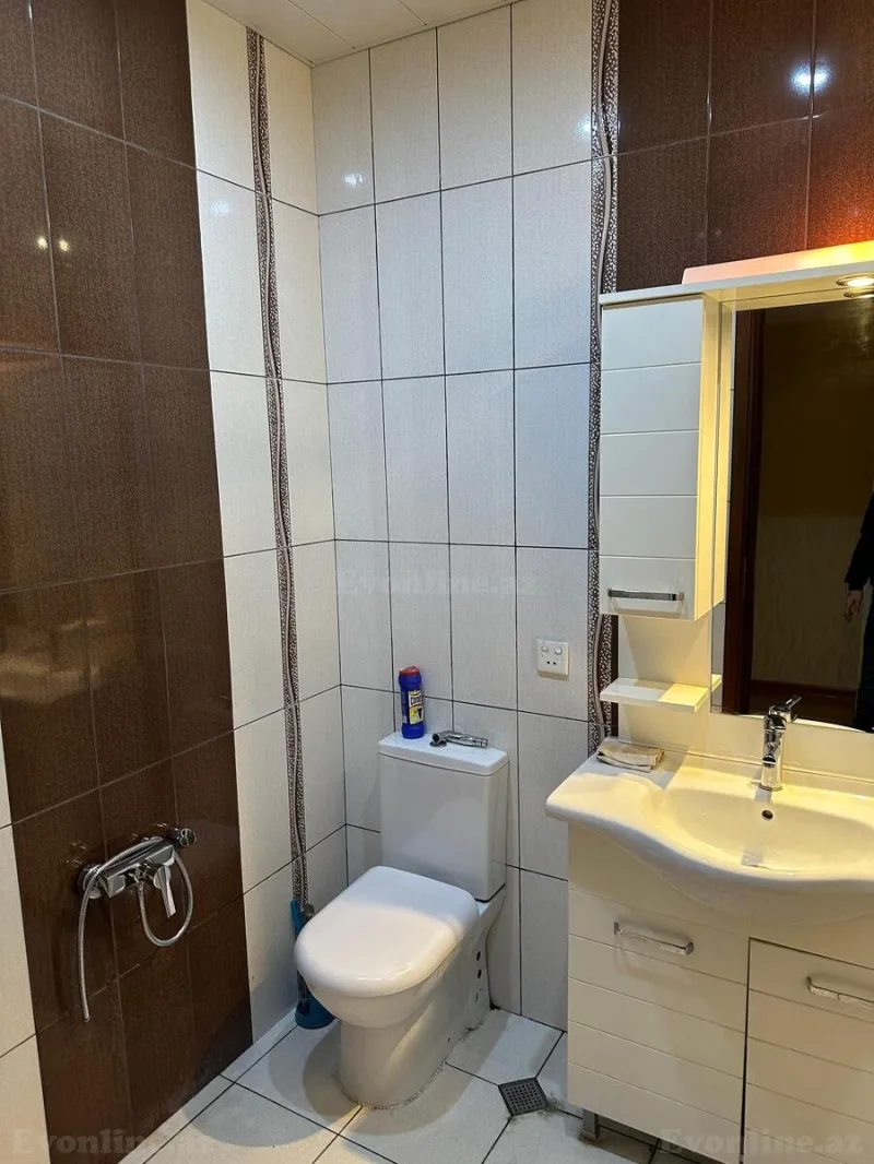 Kirayə verilir 3 otaqlı Mənzil Yeni tikili 130 m² Xətai m. - şəkil 17