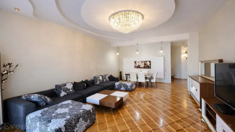 Satılır 4 otaqlı Mənzil Yeni tikili 180 m² Gənclik m. - şəkil 4